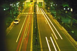 次世代のレンタカーサービス：TANAAKKレンタカーの革新的なデジタル移動体験